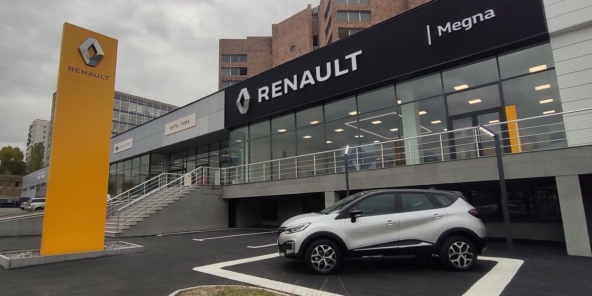 Дилерские центры Lada и Renault открылись по соседству в столице Армении