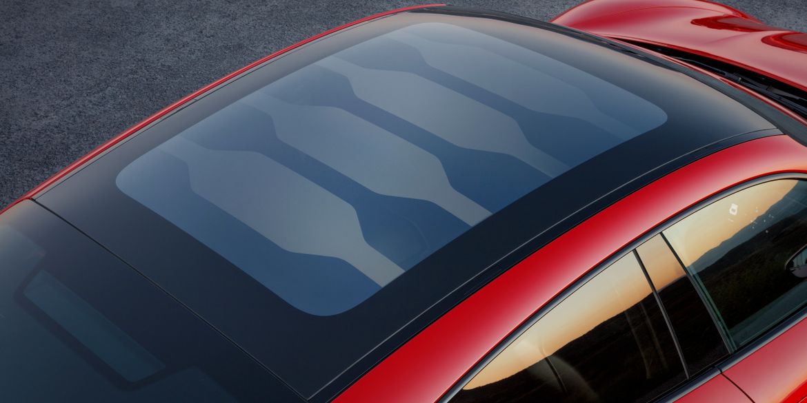 Porsche назвала рублевые цены электрокара Taycan GTS