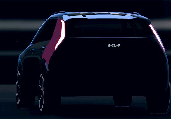 Kia показала первые изображения нового кроссовера Niro