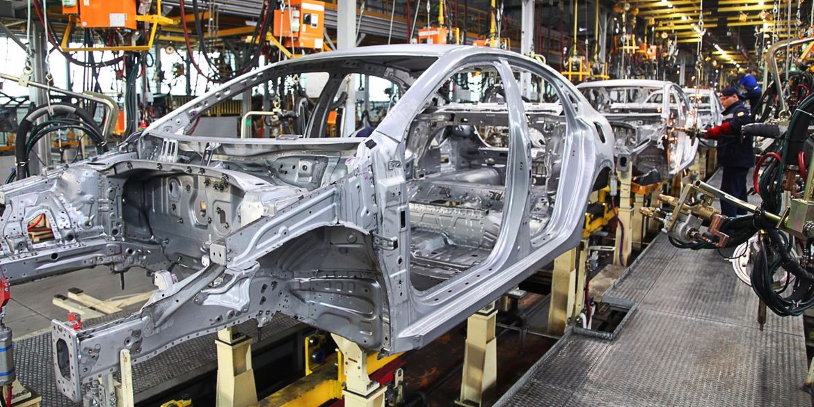 На «Автоторе» началась серийная сборка обновленного Kia Cerato