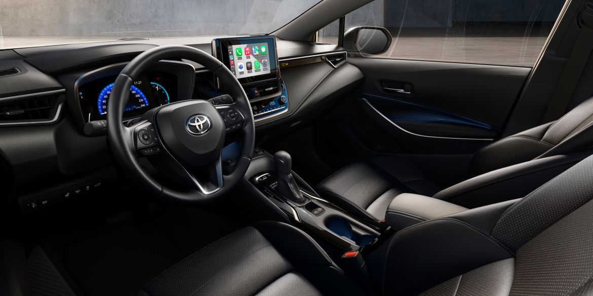 Toyota Corolla обзавелась улучшенной мультимедиа и спецверсией Trek