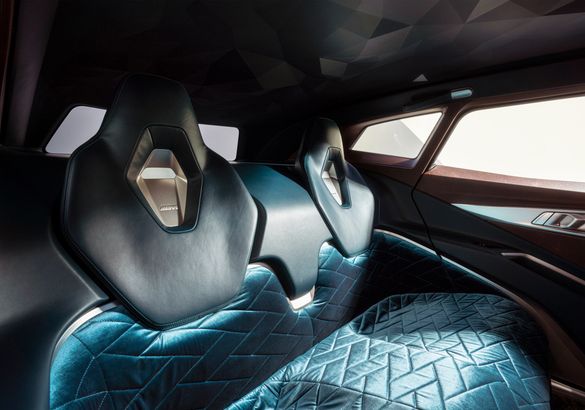BMW показала Concept XM: такой будет самая мощная «эмка» в истории