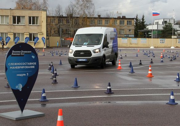 «Соллерс Форд» возобновил тренинги по безопасному вождению