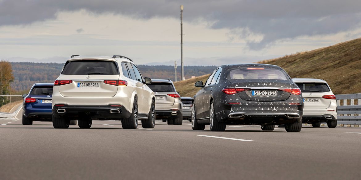 Руки прочь: Mercedes-Benz сертифицировал серийный автопилот третьего уровня