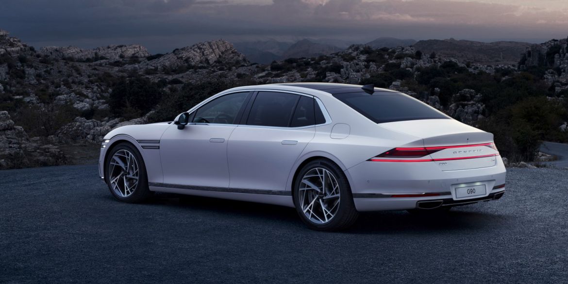 Флагманский седан Genesis G90 полностью рассекречен