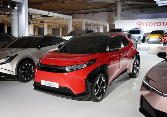 «30 до 30»: Toyota бросилась в погоню за лидерами электромобильной индустрии