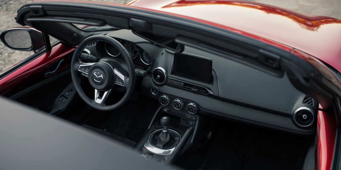 Mazda MX-5 получила имитацию блокировки дифференциала