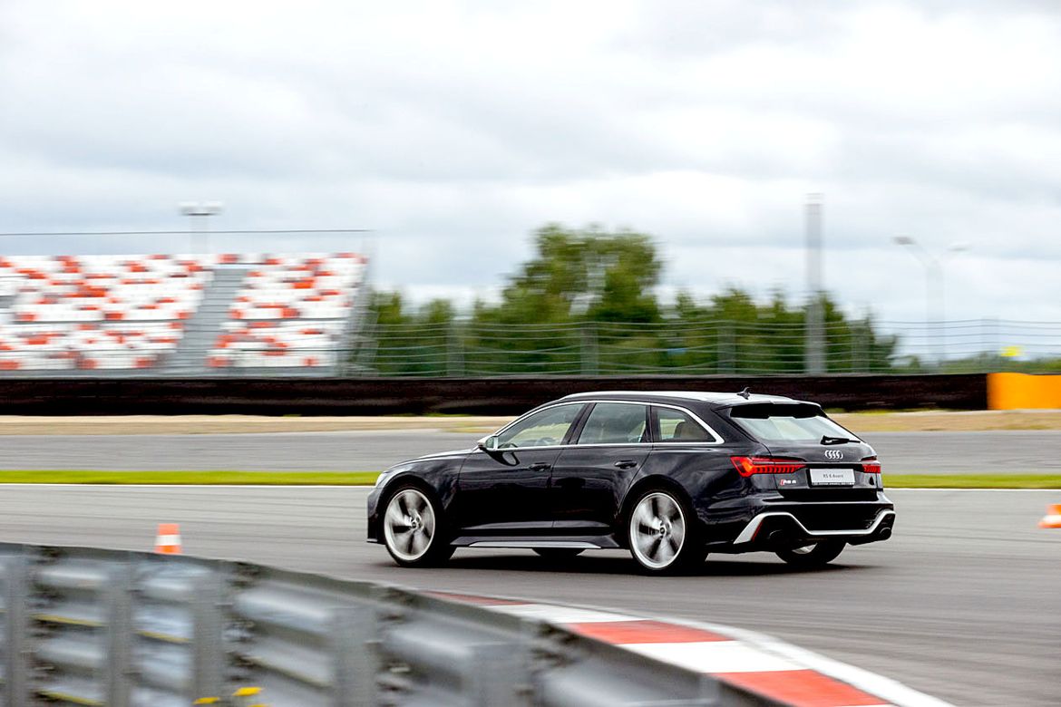 Тест-драйв Audi RS Q8, RS 6 Avant и RS 7 Sportback: 600 оттенков V8