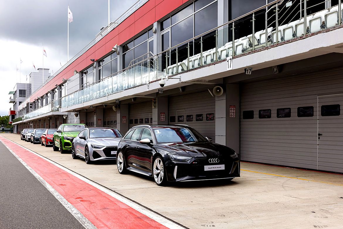 Тест-драйв Audi RS Q8, RS 6 Avant и RS 7 Sportback: 600 оттенков V8