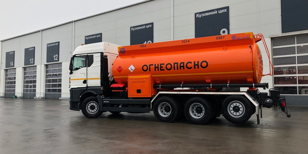 Первый в России бензовоз на шасси MAN TGX передали «Башнефти»