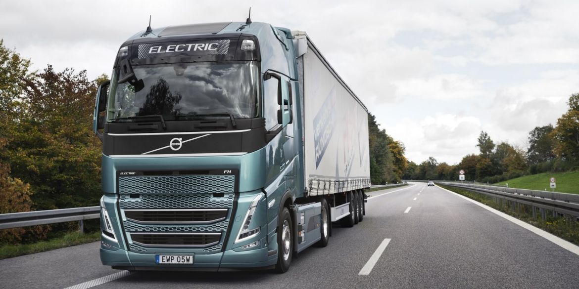 Электрический тягач Volvo преодолел почти 350 км без подзарядки на независимых тестах