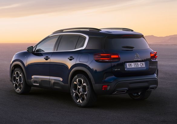 Citroen С5 Aircross обновился внутри и снаружи
