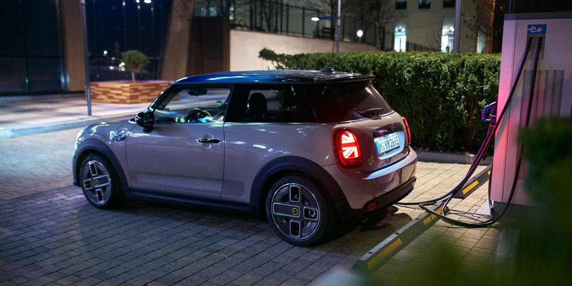 Электрический Mini Cooper стал доступен для предзаказа в России