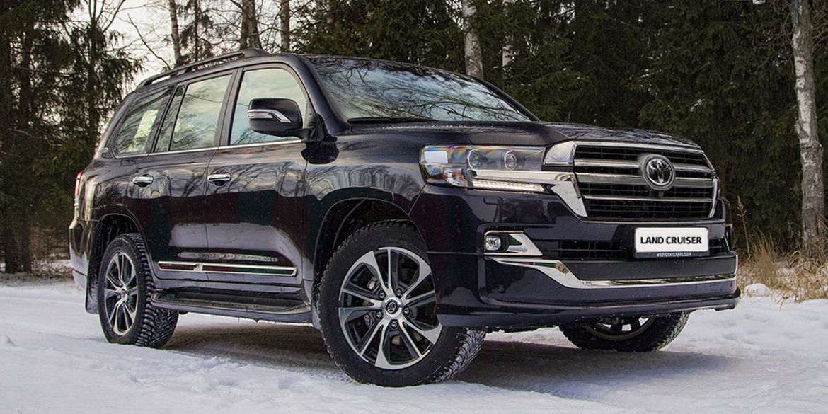 Toyota Land Cruiser 300 пока не может повторить успех «двухсотки»