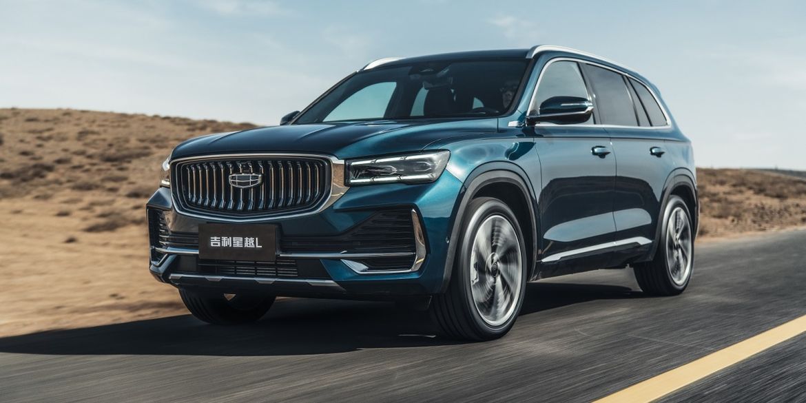 Флагманский кроссовер Geely получит в России название в честь вулкана