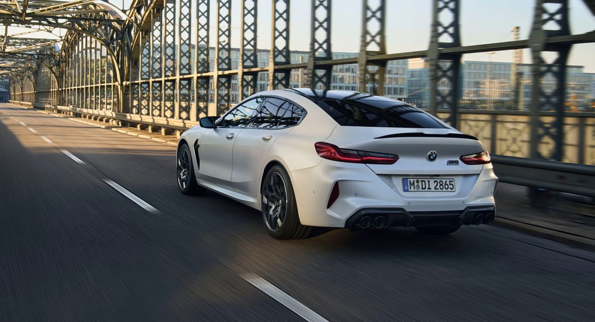 «Восьмерка» BMW получила новые опции