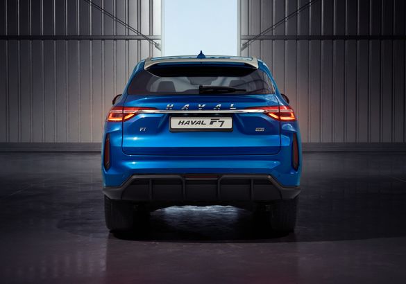 Обновленные кроссоверы Haval F7 и F7x поступили в продажу