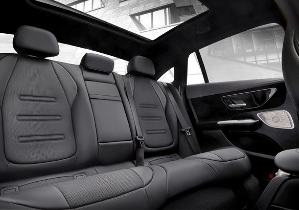 Mercedes-Benz EQE получил две AMG-версии