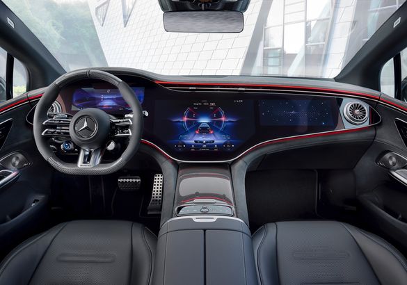 Mercedes-Benz EQE получил две AMG-версии
