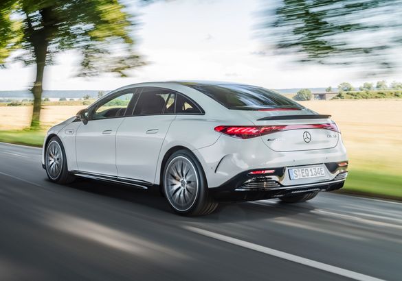 Mercedes-Benz EQE получил две AMG-версии