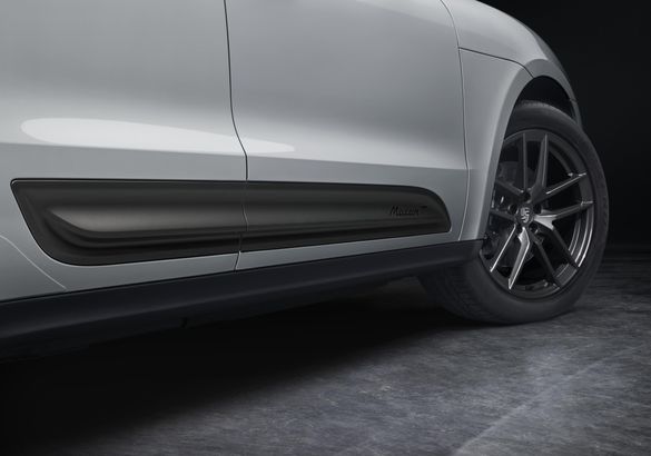 Кроссовер Macan получил новую спецверсию в честь Porsche 60-х