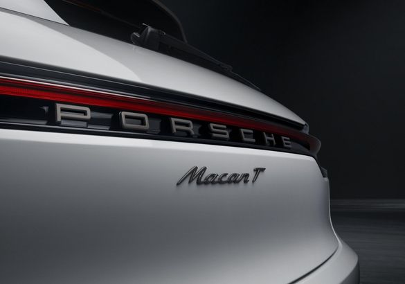 Кроссовер Macan получил новую спецверсию в честь Porsche 60-х