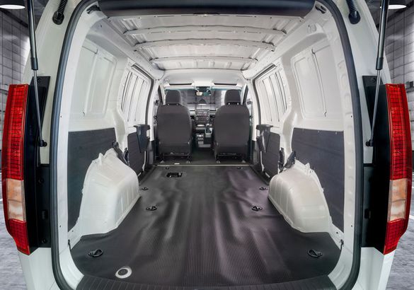 Минивэн и фургон Hyundai Staria представлены в России