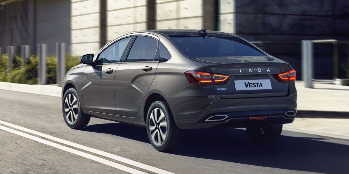 Началось серийное производство обновленной Lada Vesta