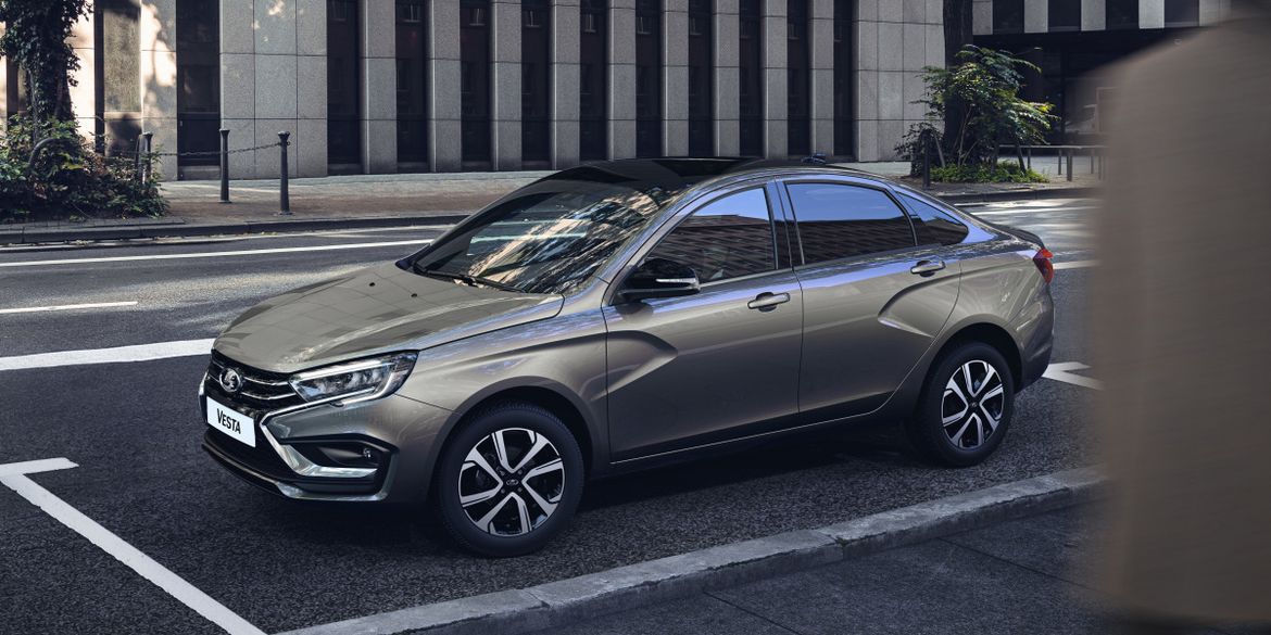 Началось серийное производство обновленной Lada Vesta