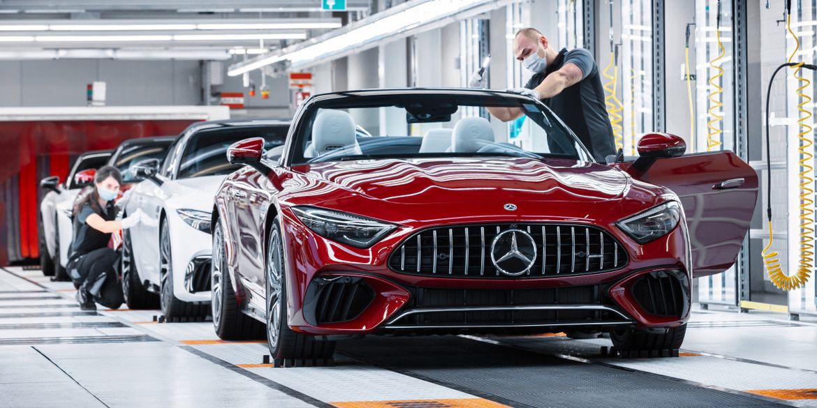 Стартовал прием заказов на родстеры Mercedes-AMG SL