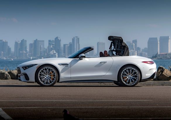 Стартовал прием заказов на родстеры Mercedes-AMG SL