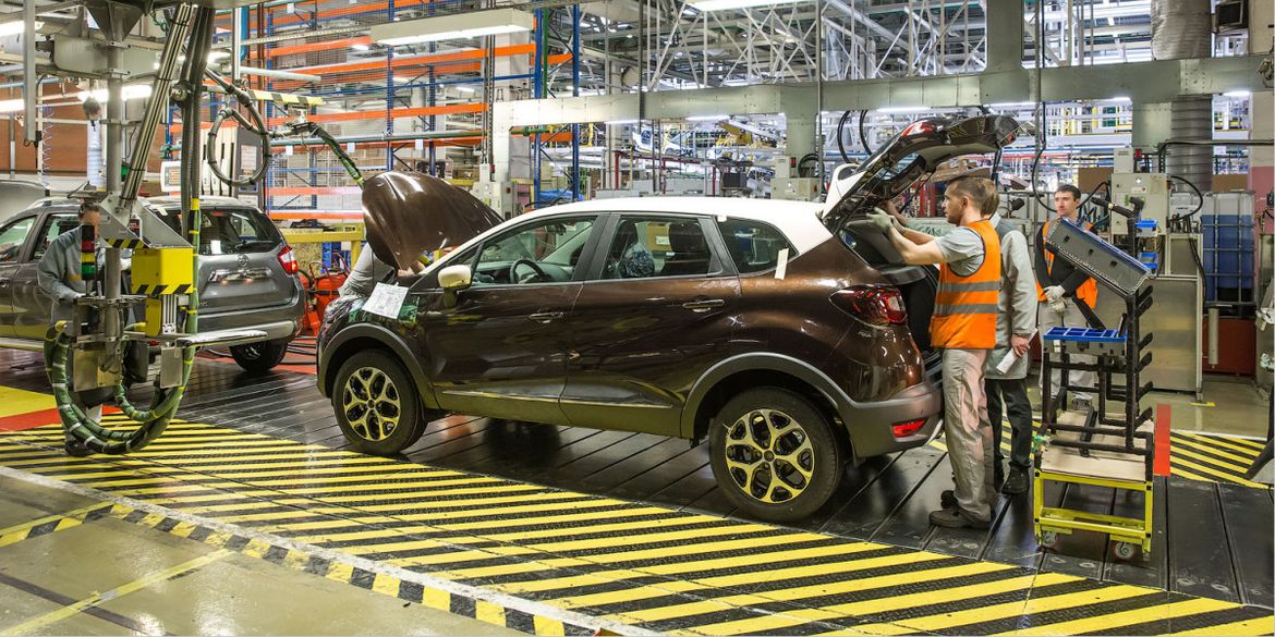 Renault остановил производство машин в России и думает над долей в «АВТОВАЗе»