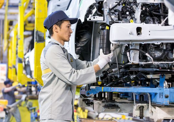Renault остановил производство машин в России и думает над долей в «АВТОВАЗе»