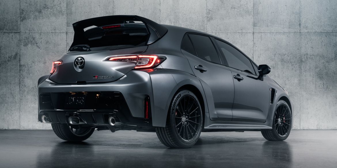 Toyota представила горячий хэтчбек GR Corolla