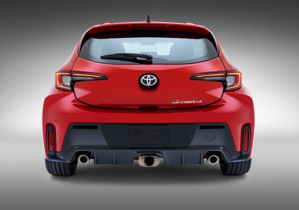 Toyota представила горячий хэтчбек GR Corolla
