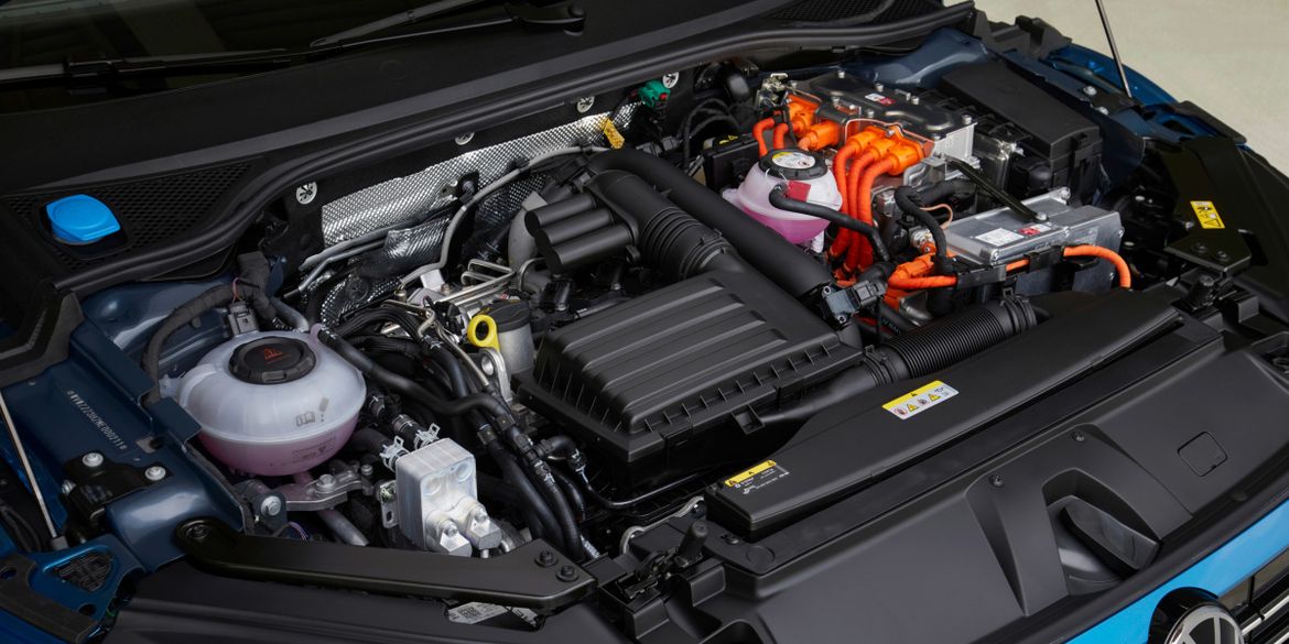 Volkswagen отзывает более 100 тыс. гибридов после 16 случаев возгорания