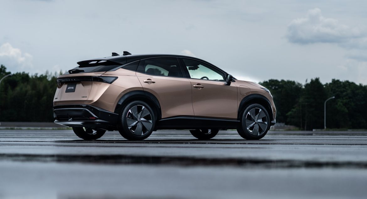 Nissan вновь сдвинул сроки начала продаж электрокроссовера Ariya