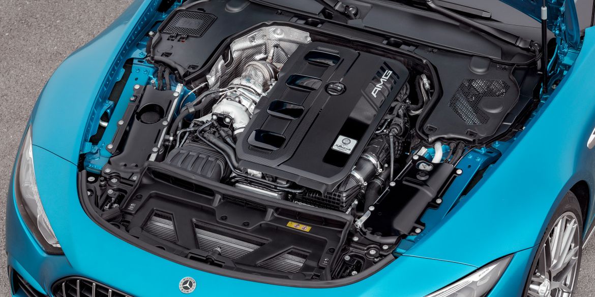 Mercedes-AMG SL впервые получил двухлитровый мотор
