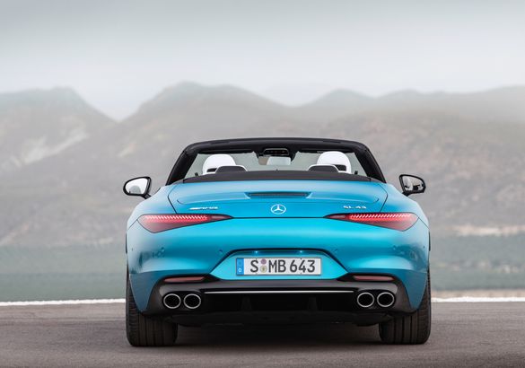 Mercedes-AMG SL впервые получил двухлитровый мотор