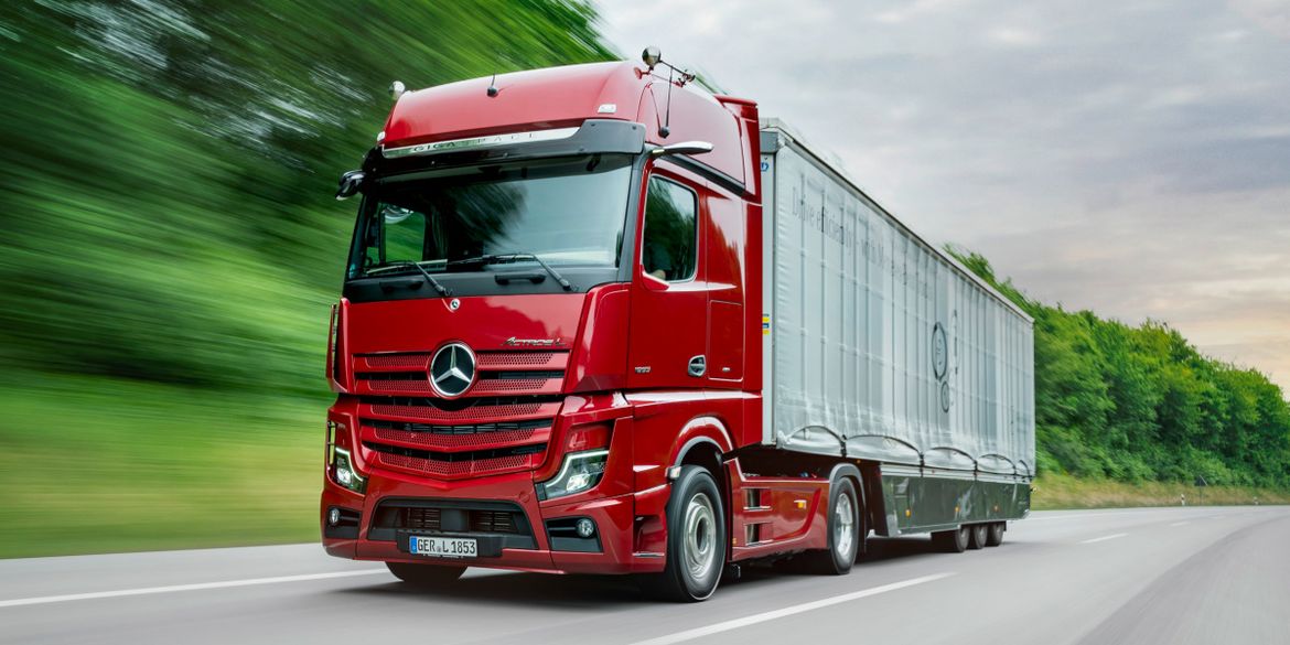 Mercedes-Benz готовит третью итерацию рядной «шестерки» OM 471 для грузовиков