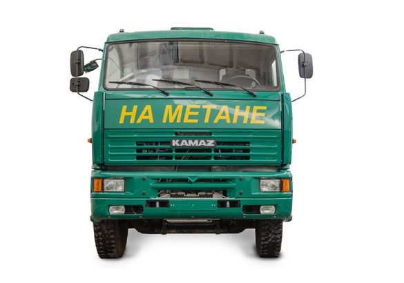 КАМАЗ поставит в Узбекистан 13 самосвалов на метане