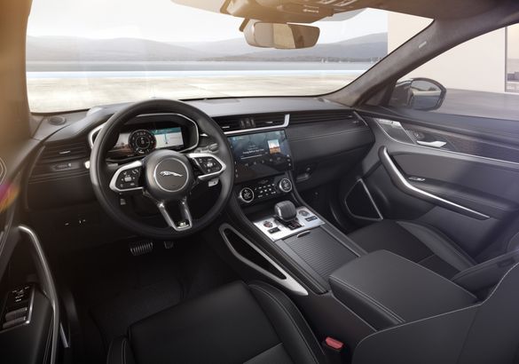 Трехлитровые Jaguar F-Pace получили спортивную спецверсию