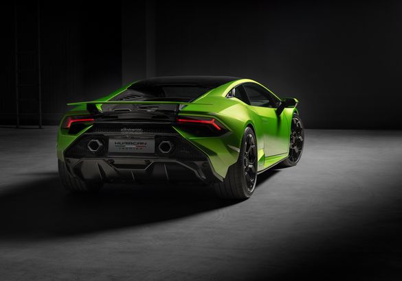 Lamborghini представила заднеприводное купе Huracan Tecnica