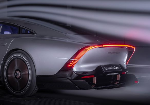 Концепт Mercedes-Benz Vision EQXX преодолел больше 1000 км без подзарядки