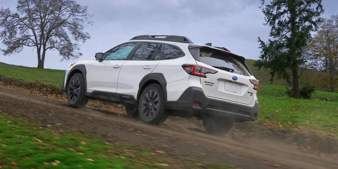 Subaru Outback обновил внешность к автосалону в Нью-Йорке