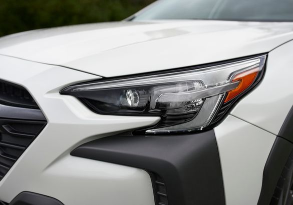 Subaru Outback обновил внешность к автосалону в Нью-Йорке