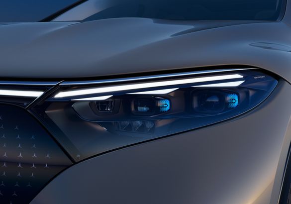 Mercedes-Benz представил флагманский электрокроссовер EQS SUV