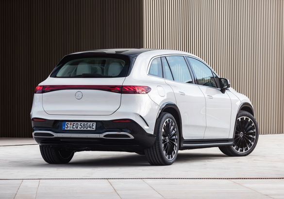 Mercedes-Benz представил флагманский электрокроссовер EQS SUV