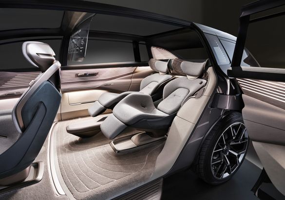 Минивэн Audi Urbansphere заодно стал самым большим концептом марки в истории