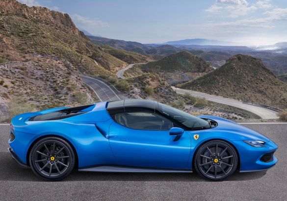 Ferrari представила гибридный спайдер 296 GTS